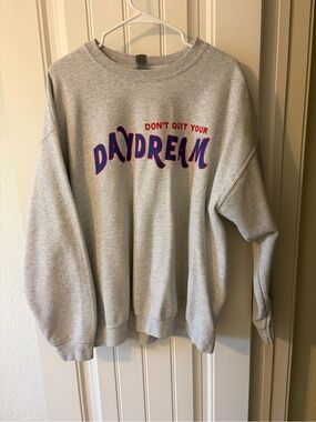 Grey "Daydream" Graphic Sweatshirt - Casual Women’s Sweater